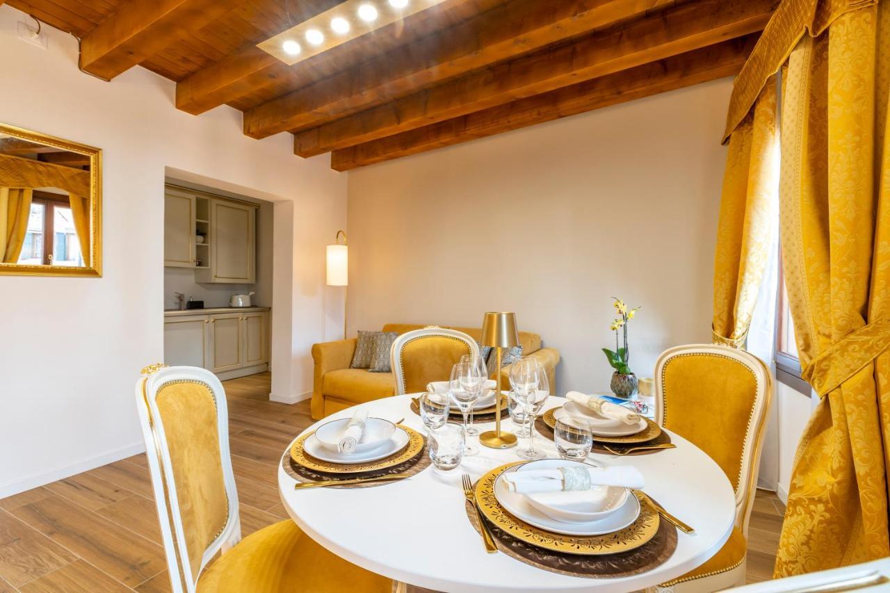 Laguna D'Oro Luxury Apartments Veneţia Exterior foto