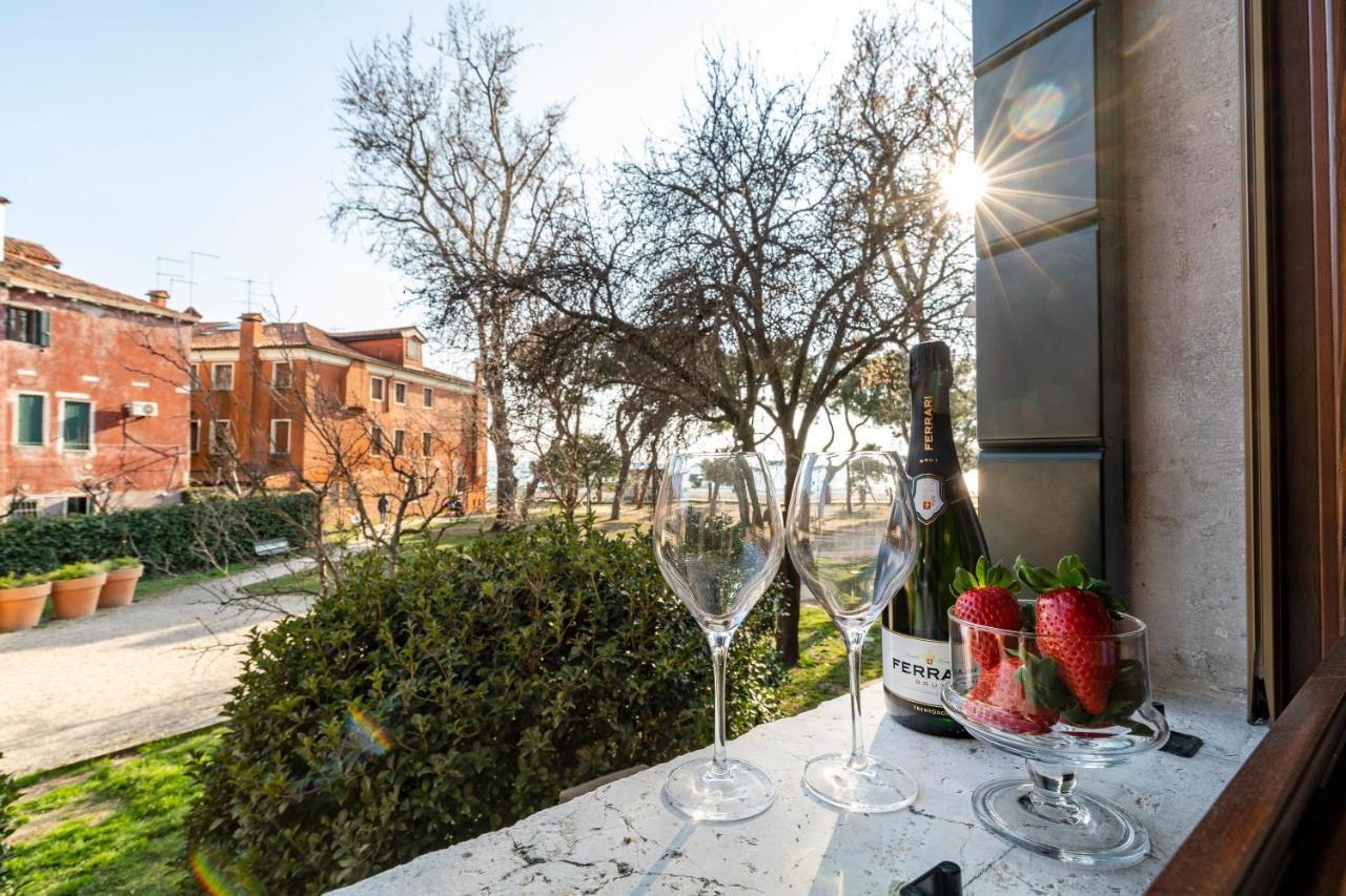 Laguna D'Oro Luxury Apartments Veneţia Exterior foto