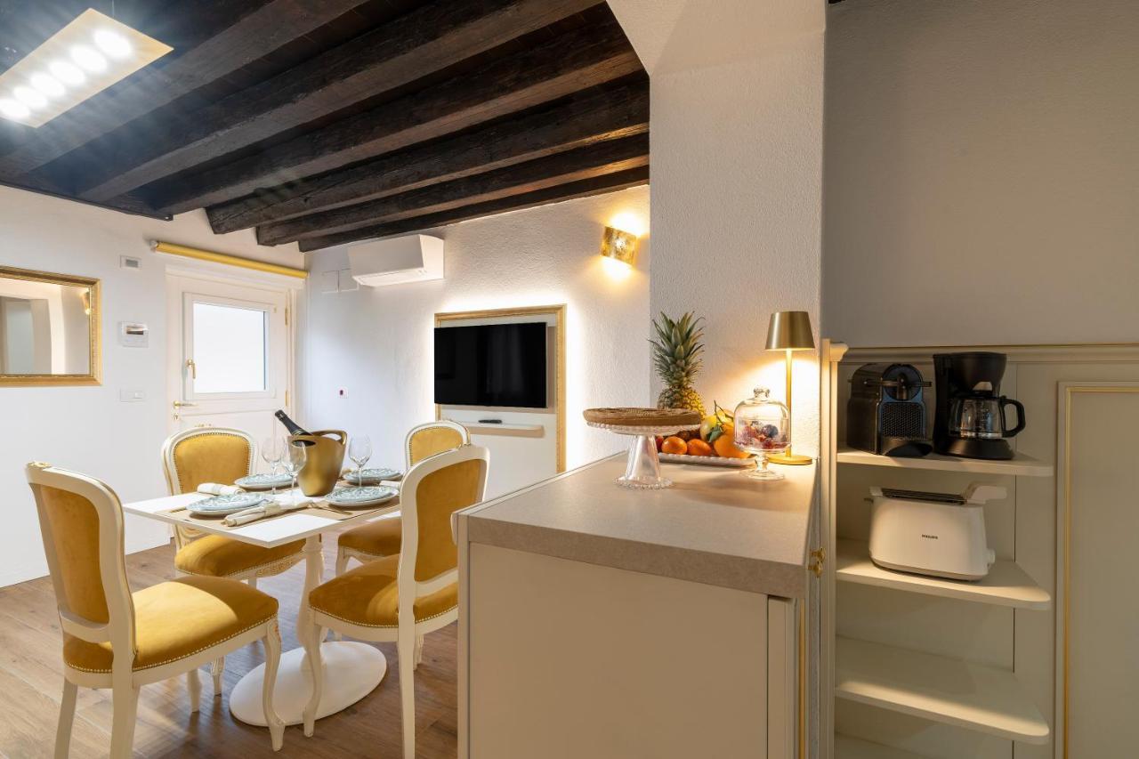 Laguna D'Oro Luxury Apartments Veneţia Exterior foto