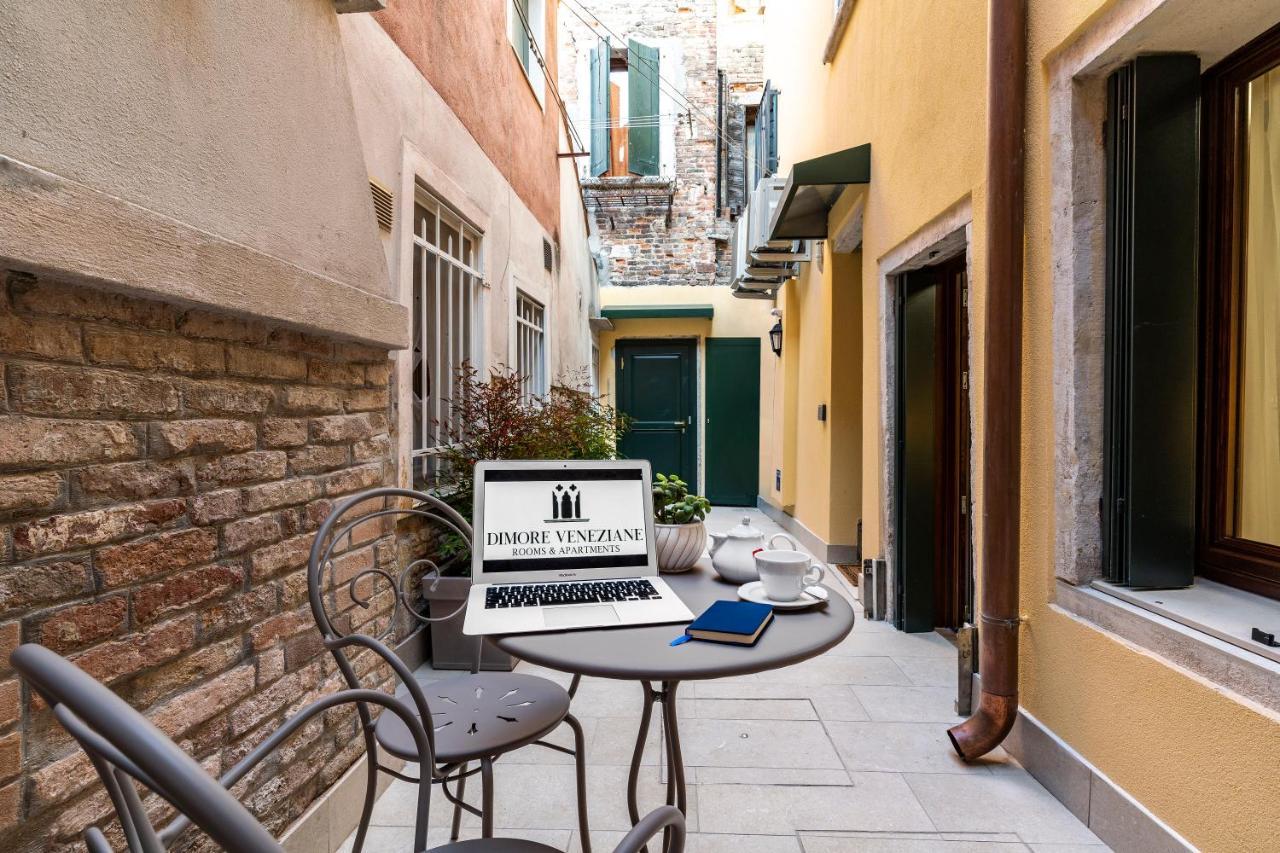 Laguna D'Oro Luxury Apartments Veneţia Exterior foto