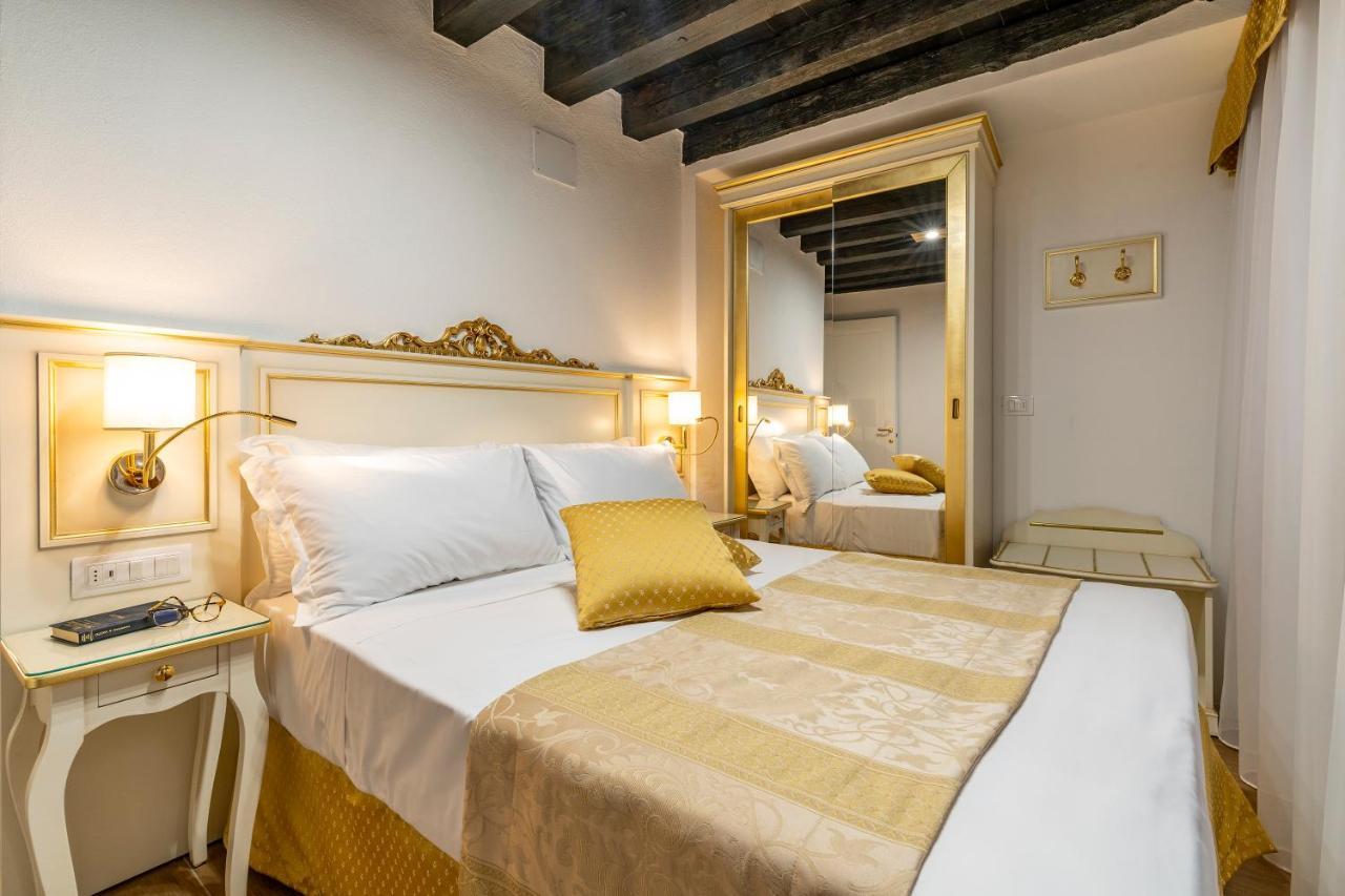 Laguna D'Oro Luxury Apartments Veneţia Exterior foto